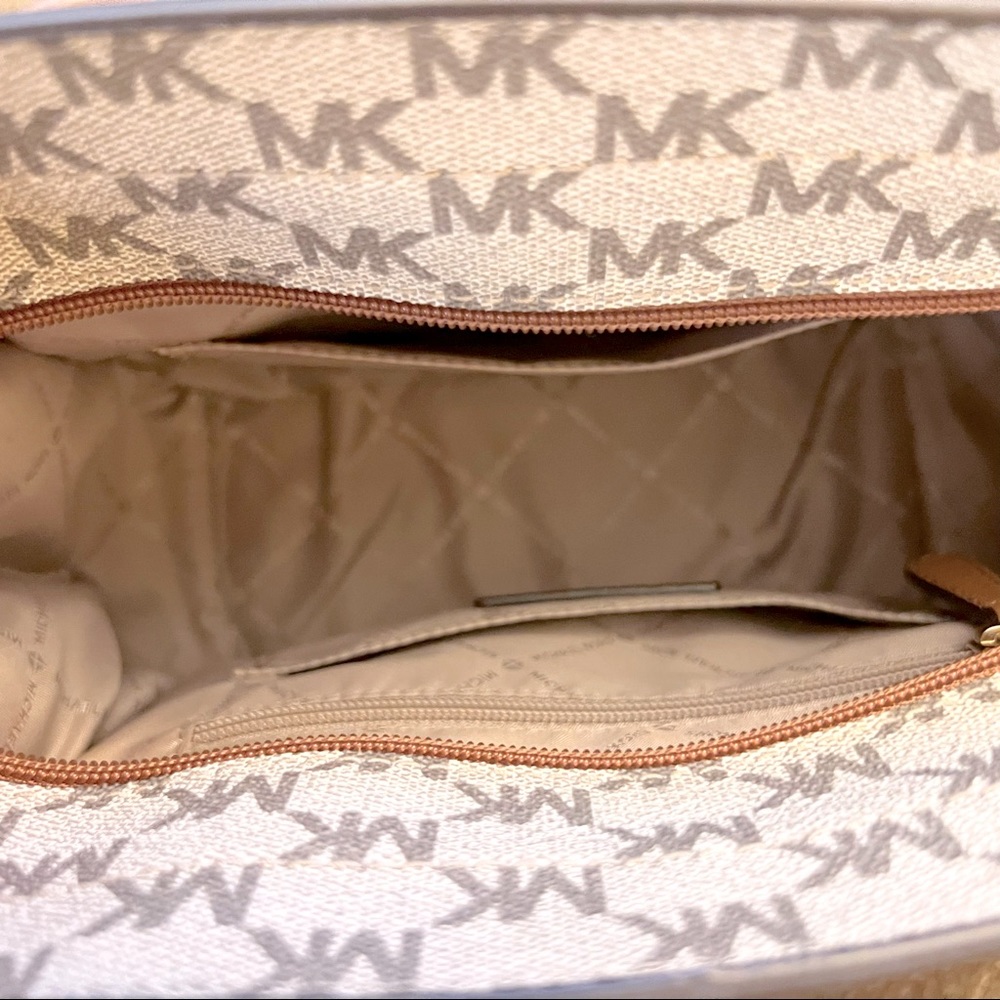 NWOT Michael Kors Handbag Purse - Picture 14 of 16